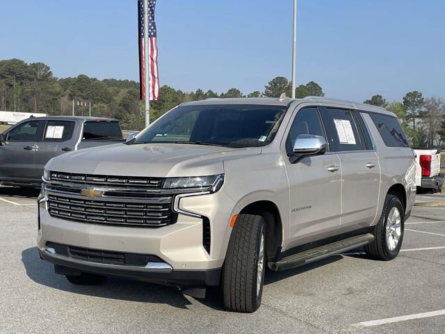 Used 2021 Chevrolet Suburban Premier w/ Premium Package AWD/4WD image 6