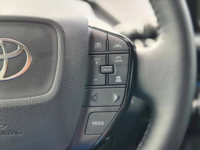 Used 2026 Toyota Prius XLE FWD image 15