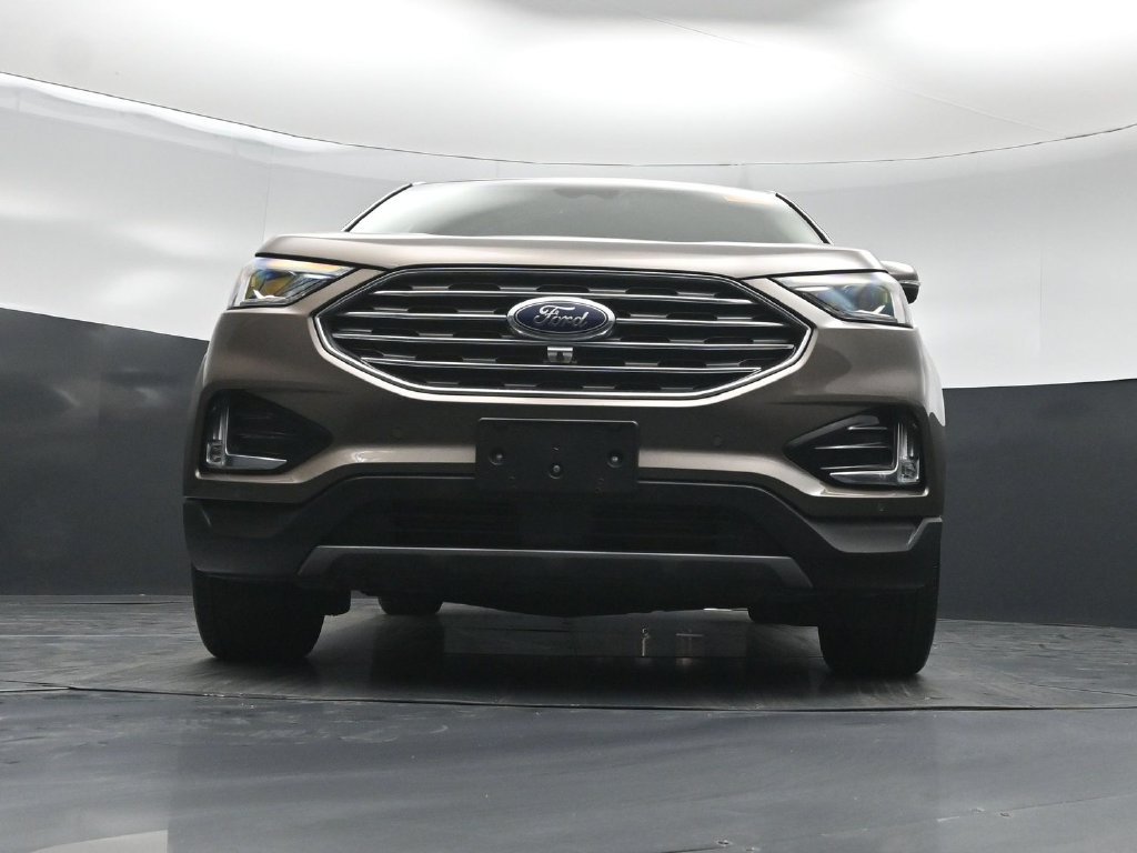 Certified 2019 Ford Edge Titanium w/ Equipment Group 301A FWD image 48
