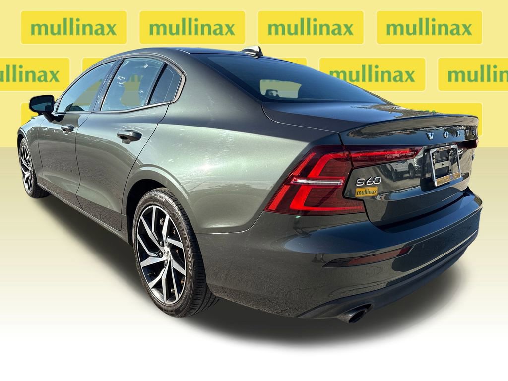 Used 2020 Volvo S60 T6 Momentum image 4