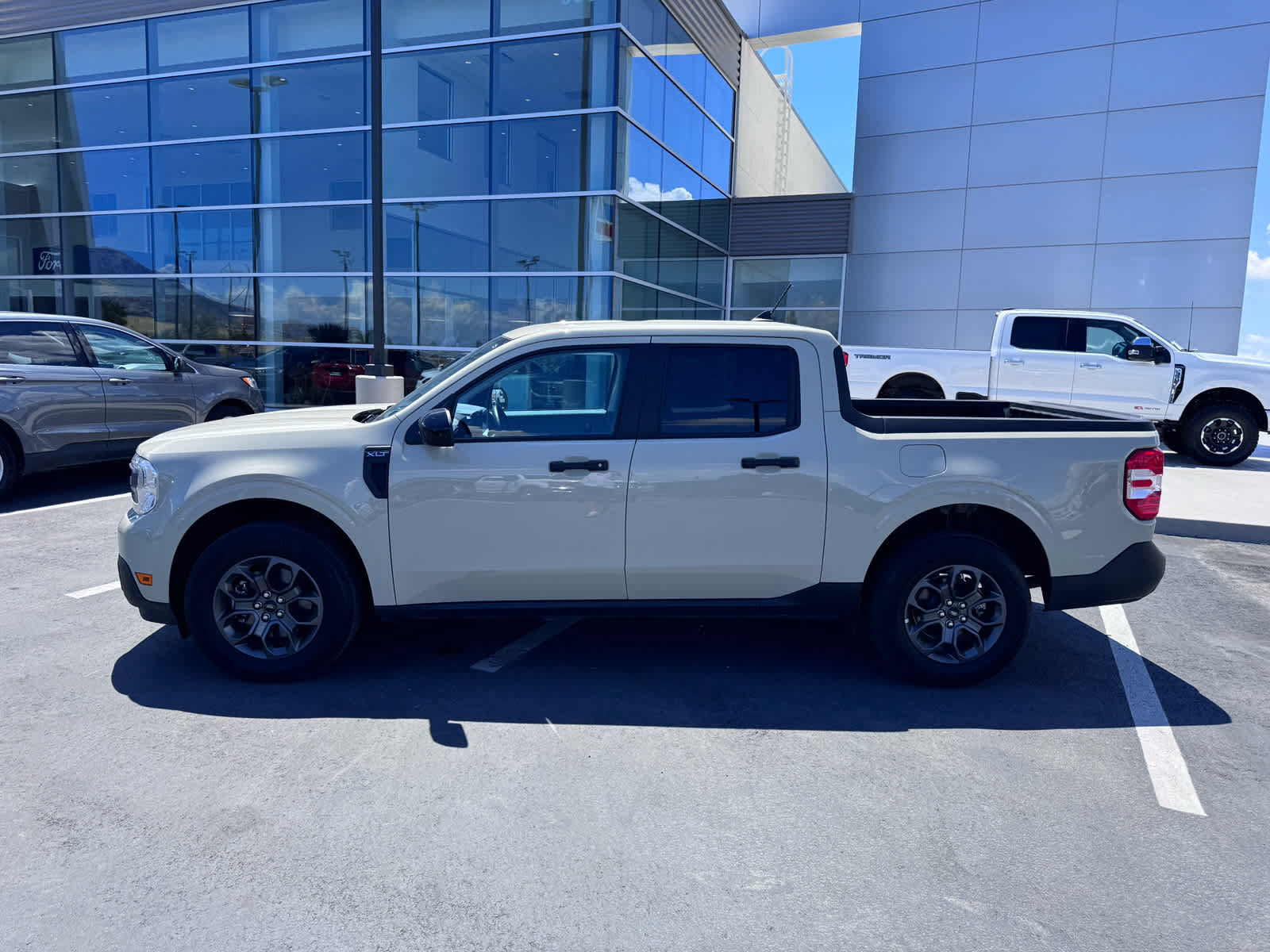 Certified 2024 Ford Maverick XLT w/ XLT Luxury Package AWD/4WD image 10