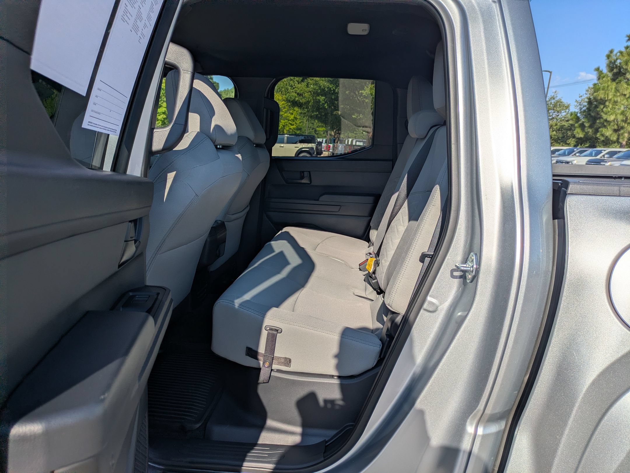 Used 2025 Toyota Tacoma SR5 AWD/4WD image 29