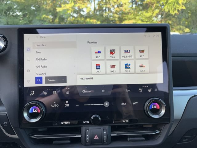 Used 2024 Lexus GX 550 AWD/4WD image 16