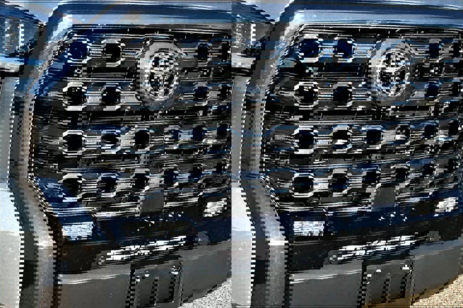 Used 2023 Toyota Tundra Platinum image 29