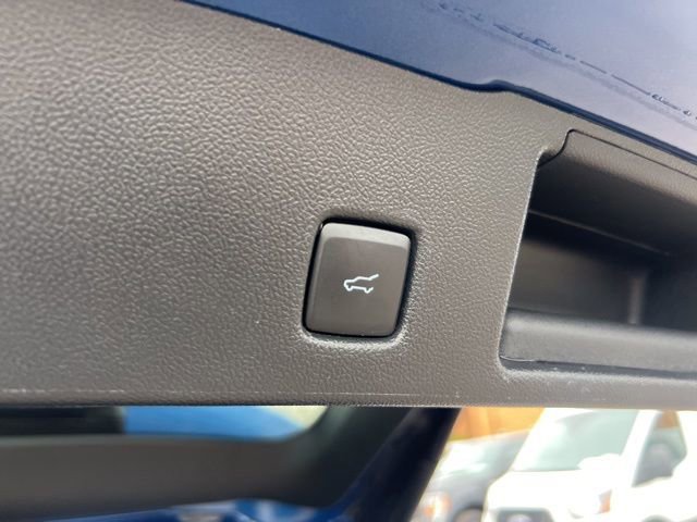 Certified 2023 Ford Escape Platinum w/ Class II Trailer Tow Package image 25