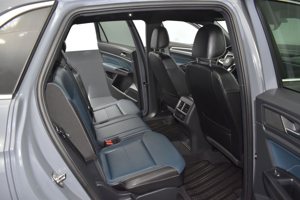 Used 2021 Volkswagen Atlas Cross Sport SEL AWD/4WD image 21