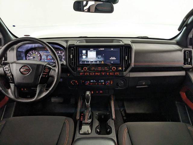 Used 2025 Nissan Frontier PRO-4X AWD/4WD image 8