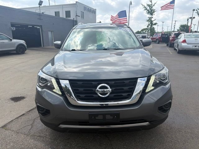 Used 2019 Nissan Pathfinder S AWD/4WD image 2