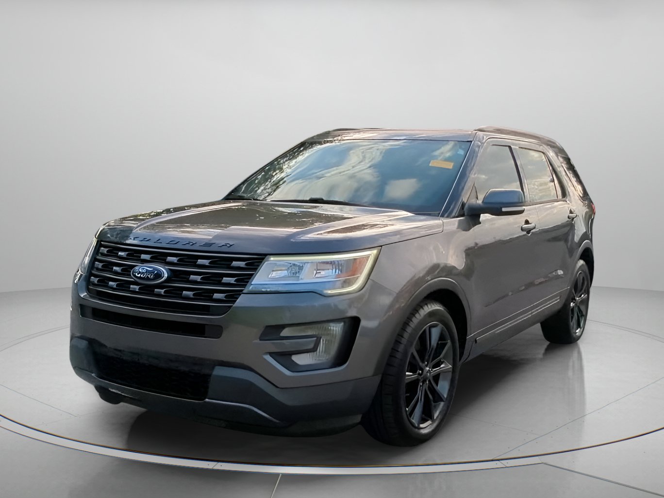 Certified 2017 Ford Explorer XLT w/ Equipment Group 202A FWD image 11