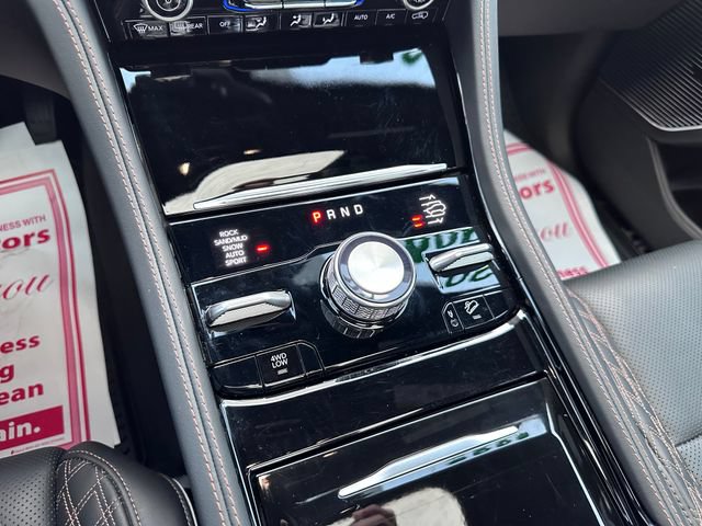 Used 2025 Jeep Grand Cherokee L Summit AWD/4WD image 15