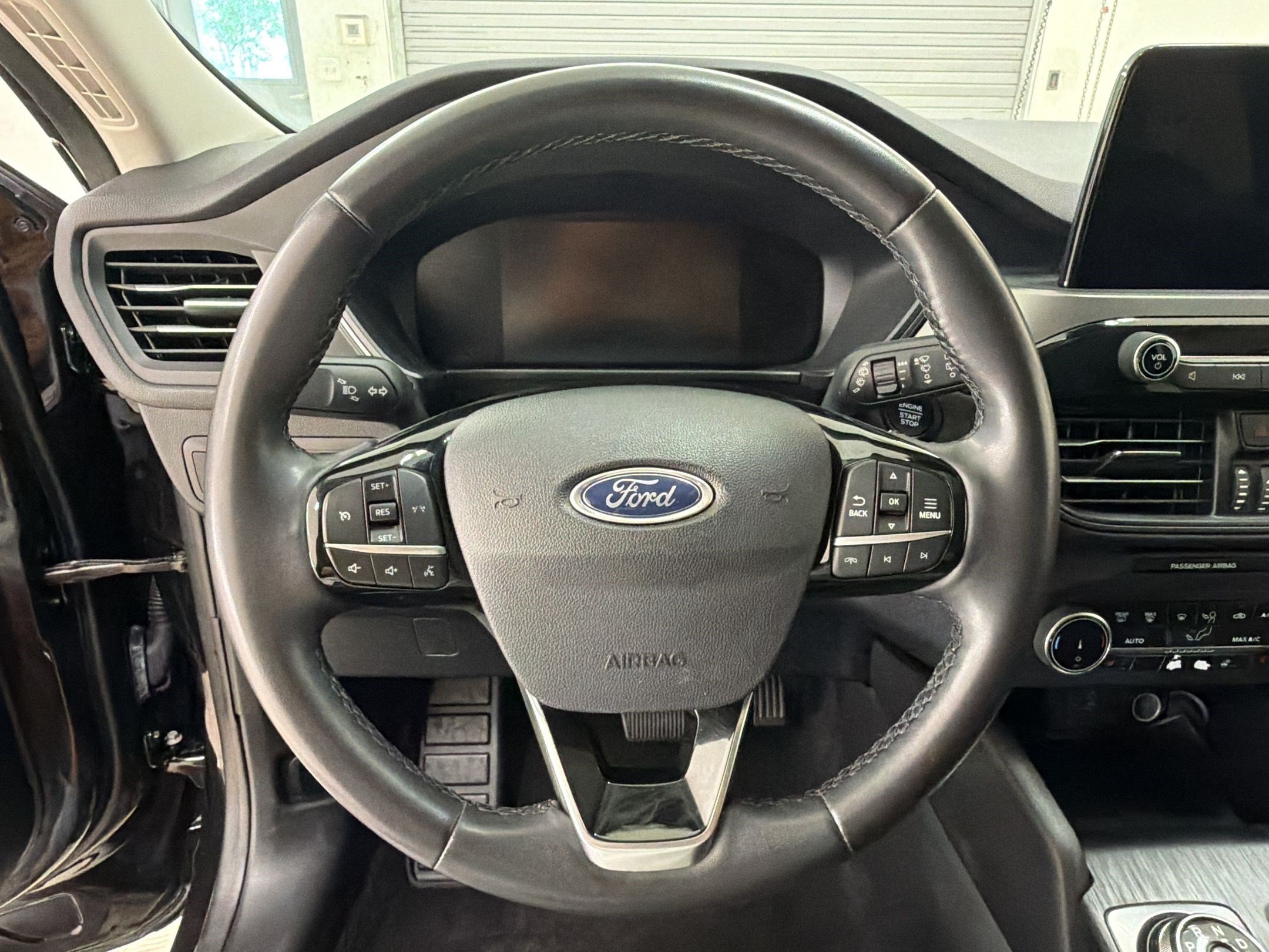 Certified 2023 Ford Escape Active AWD/4WD image 11
