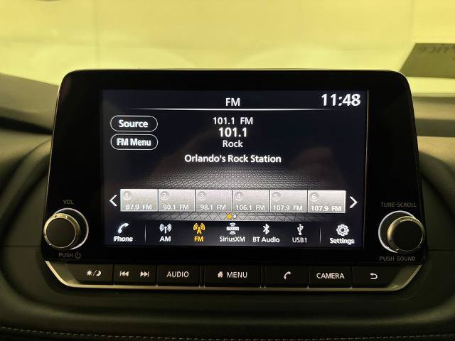 Used 2024 Nissan Rogue SV FWD image 25