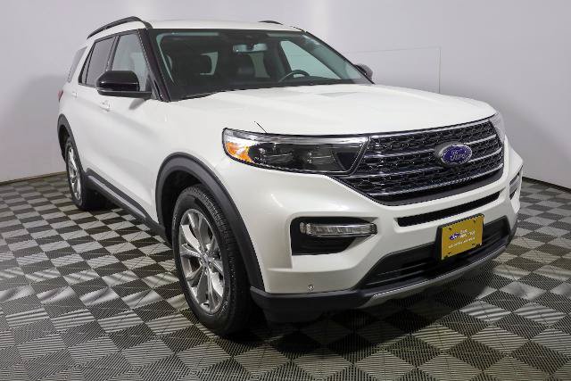 Certified 2024 Ford Explorer XLT w/ Equipment Group 202A AWD/4WD image 4