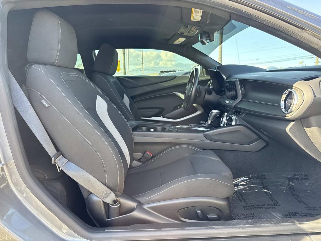 Used 2021 Chevrolet Camaro LT w/ RS Package image 31