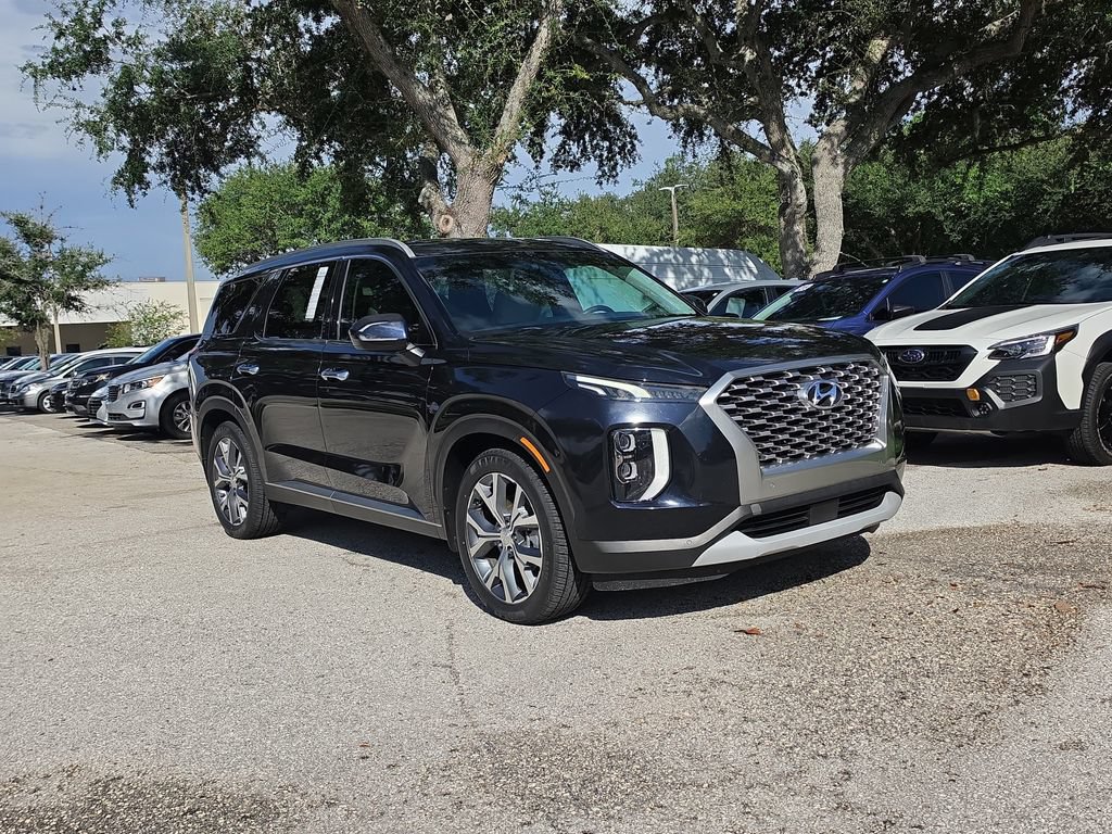 Used 2021 Hyundai Palisade SEL w/ Premium Package FWD image 2