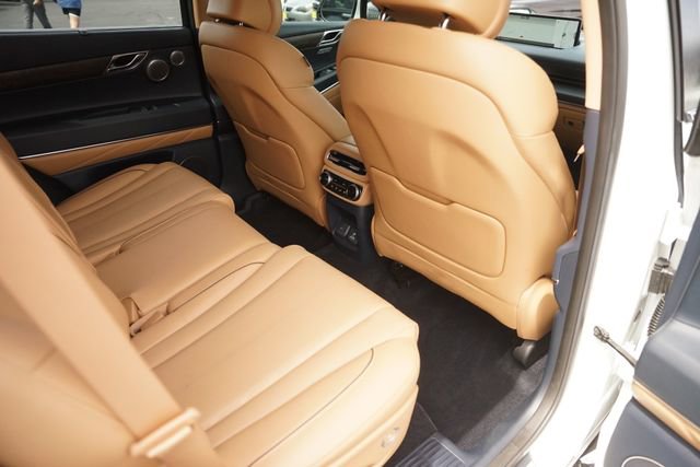 Used 2022 Genesis GV80 2.5T w/ Prestige Package 05 RWD image 15