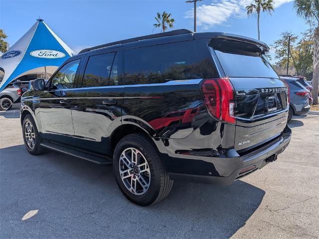 Certified 2025 Ford Expedition Active image 3