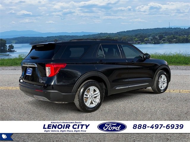 Certified 2022 Ford Explorer XLT w/ Equipment Group 202A image 7