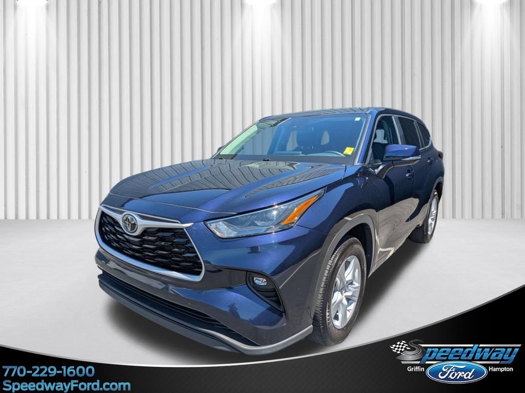 Used 2025 Toyota Highlander LE