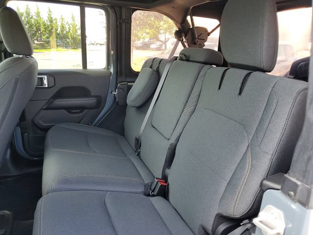 Used 2024 Jeep Wrangler Unlimited Sahara AWD/4WD image 24