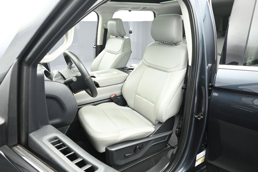 Certified 2025 Ford Expedition Max Active RWD image 9