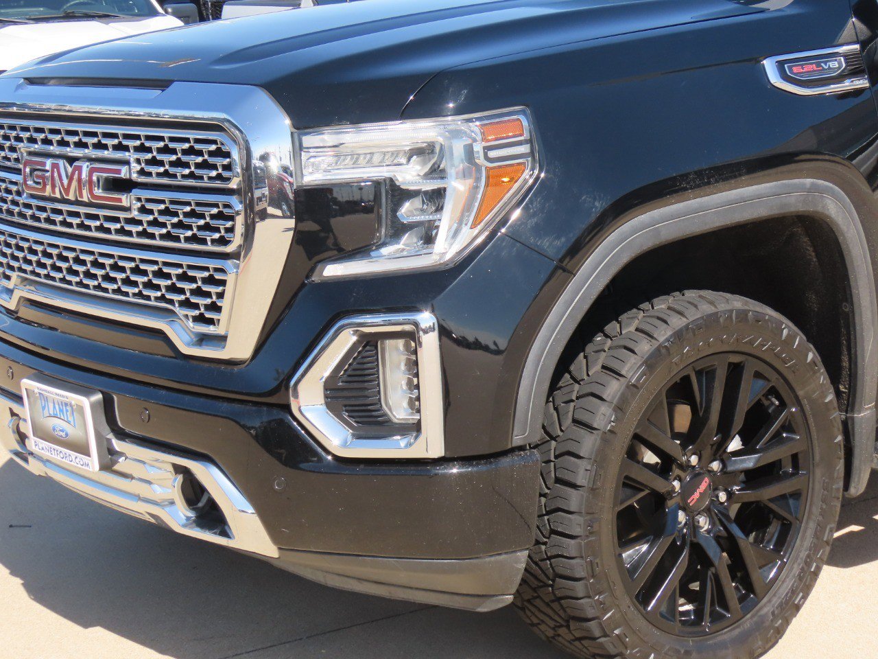 Used 2021 GMC Sierra 1500 Denali w/ Driver Alert Package II AWD/4WD image 3