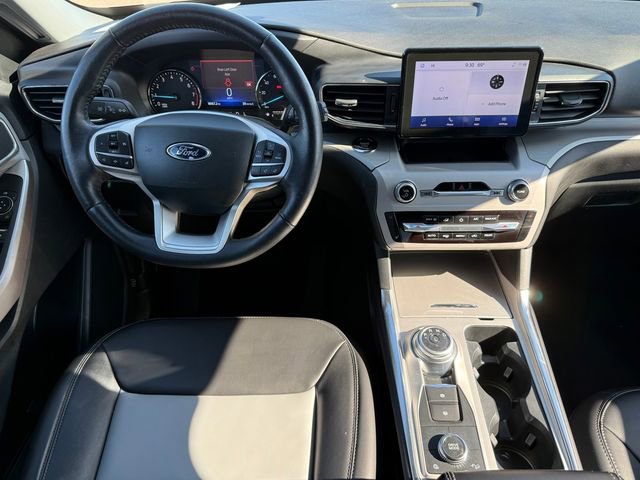 Certified 2023 Ford Explorer XLT w/ Equipment Group 202A AWD/4WD image 8