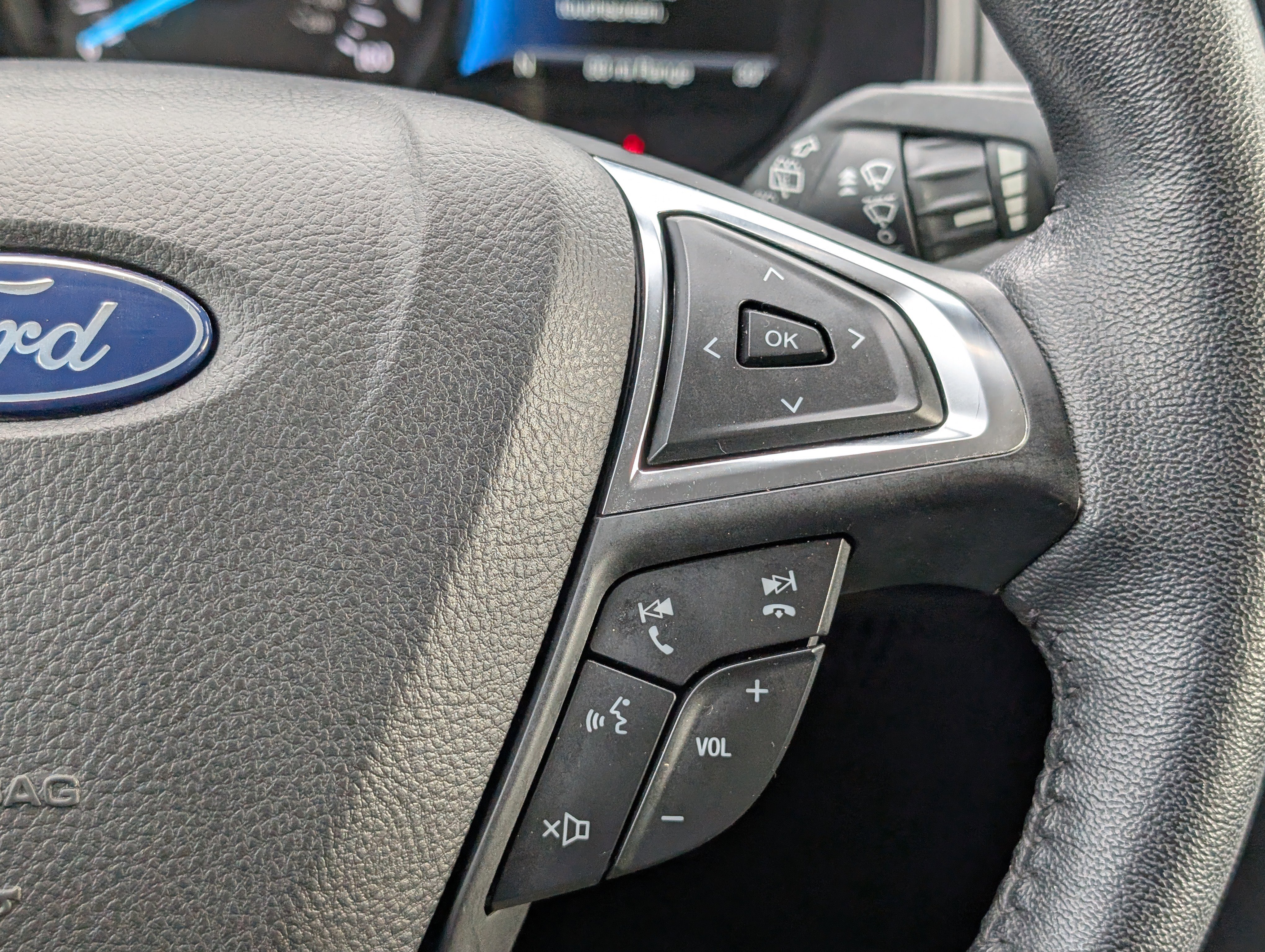 Certified 2022 Ford Edge SEL image 23