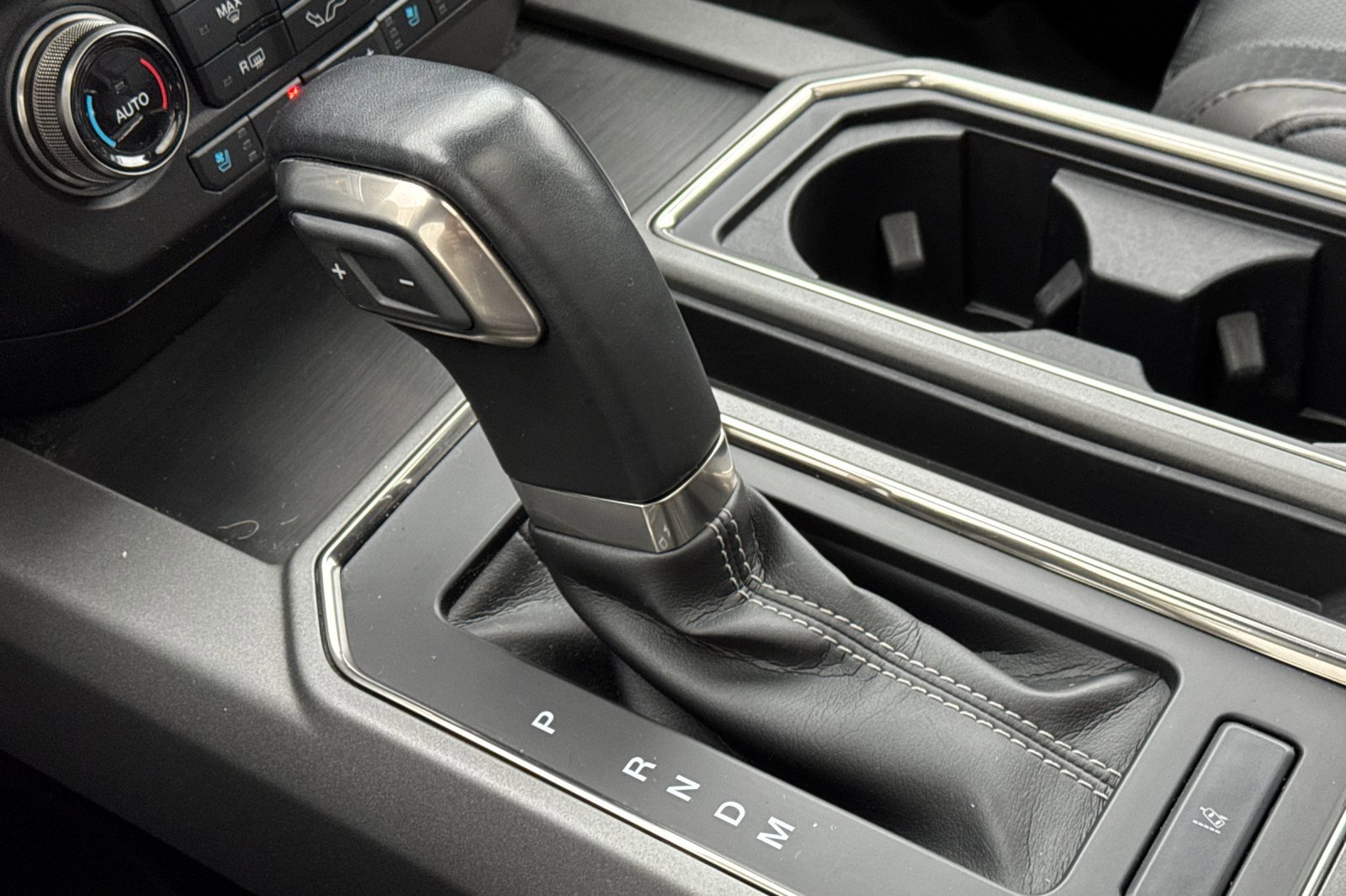 Certified 2020 Ford F150 Raptor w/ Equipment Group 802A Luxury image 21