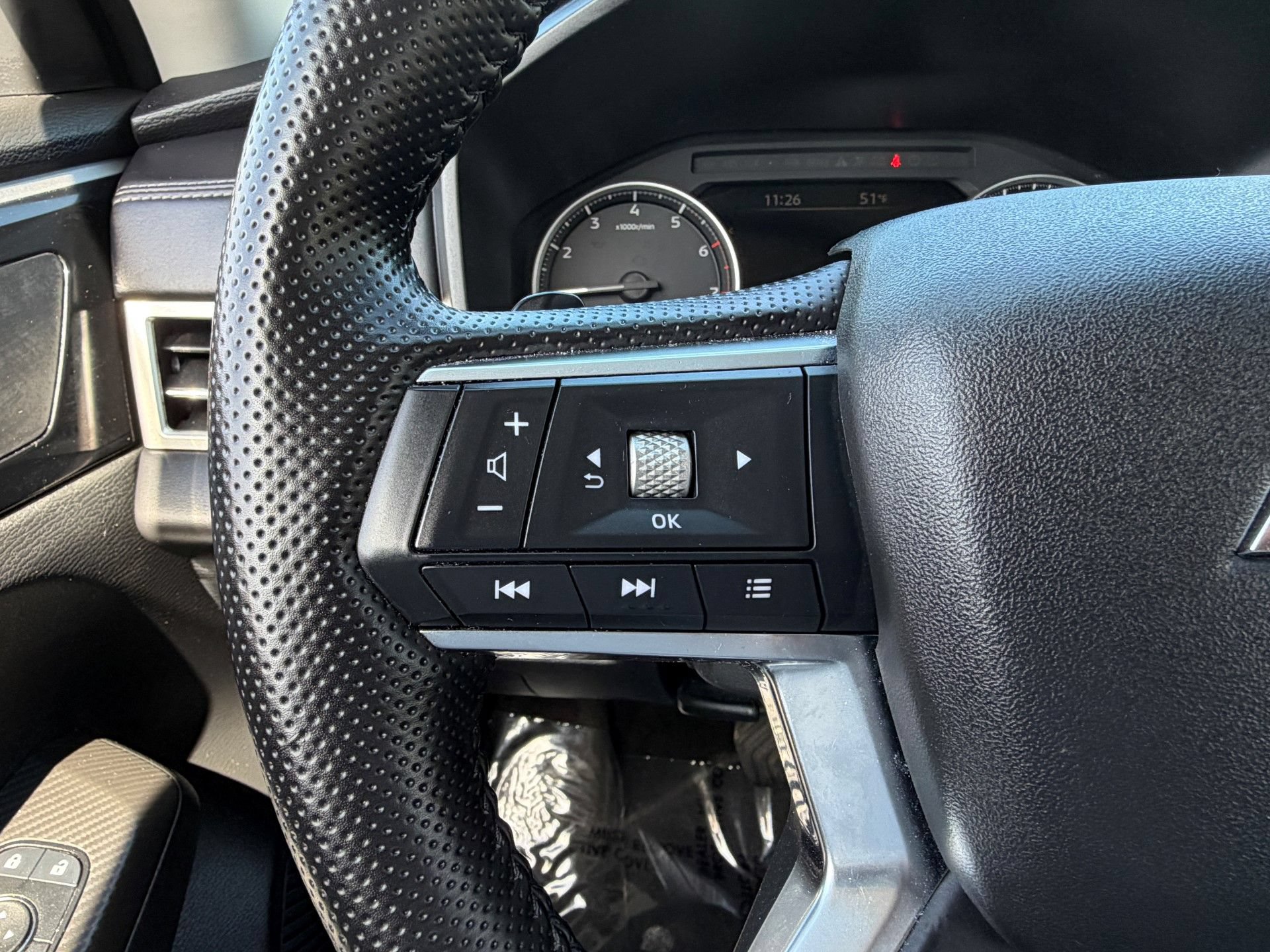 Used 2025 Mitsubishi Outlander SE AWD/4WD image 38