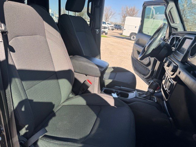 Used 2022 Jeep Gladiator Sport AWD/4WD image 35