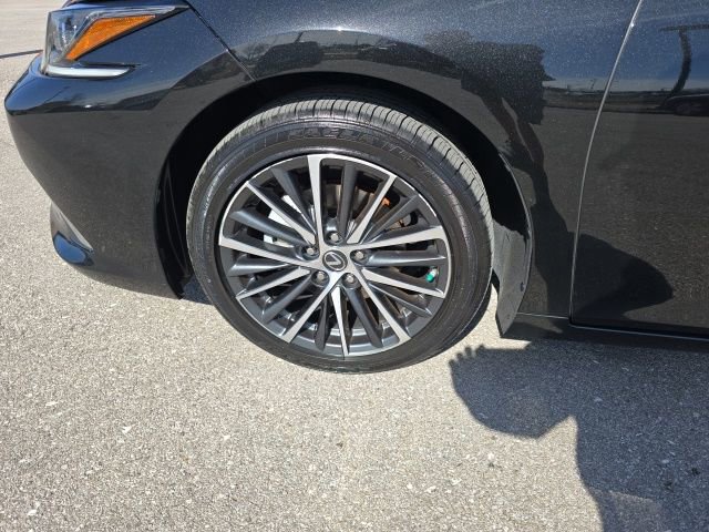 Used 2022 Lexus ES 350 w/ Premium Package FWD image 9