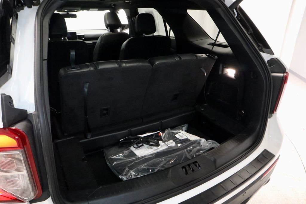 Certified 2023 Ford Explorer ST-Line w/ Class IV Trailer Tow Package AWD/4WD image 14