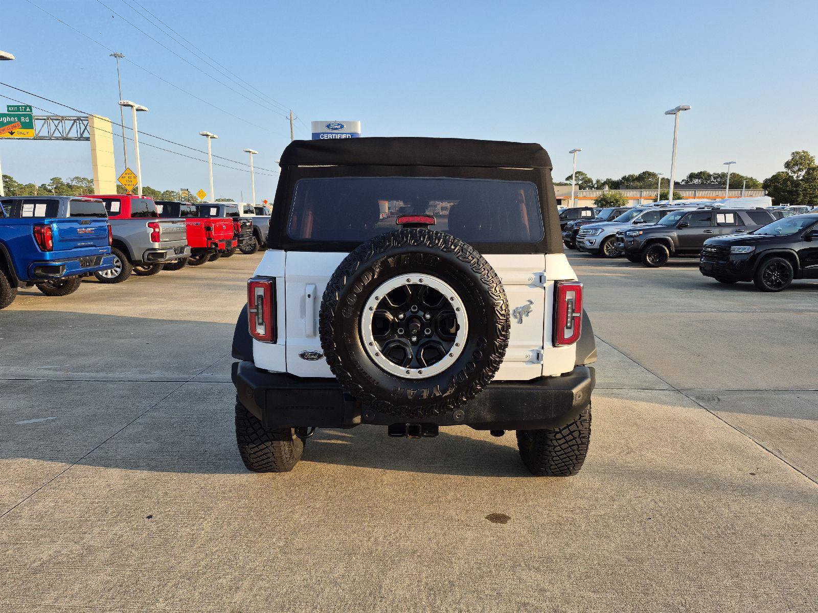 Certified 2023 Ford Bronco Outer Banks w/ Sasquatch Package image 4