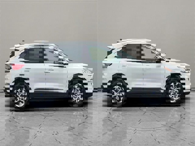 Certified 2022 Ford Escape SE image 2