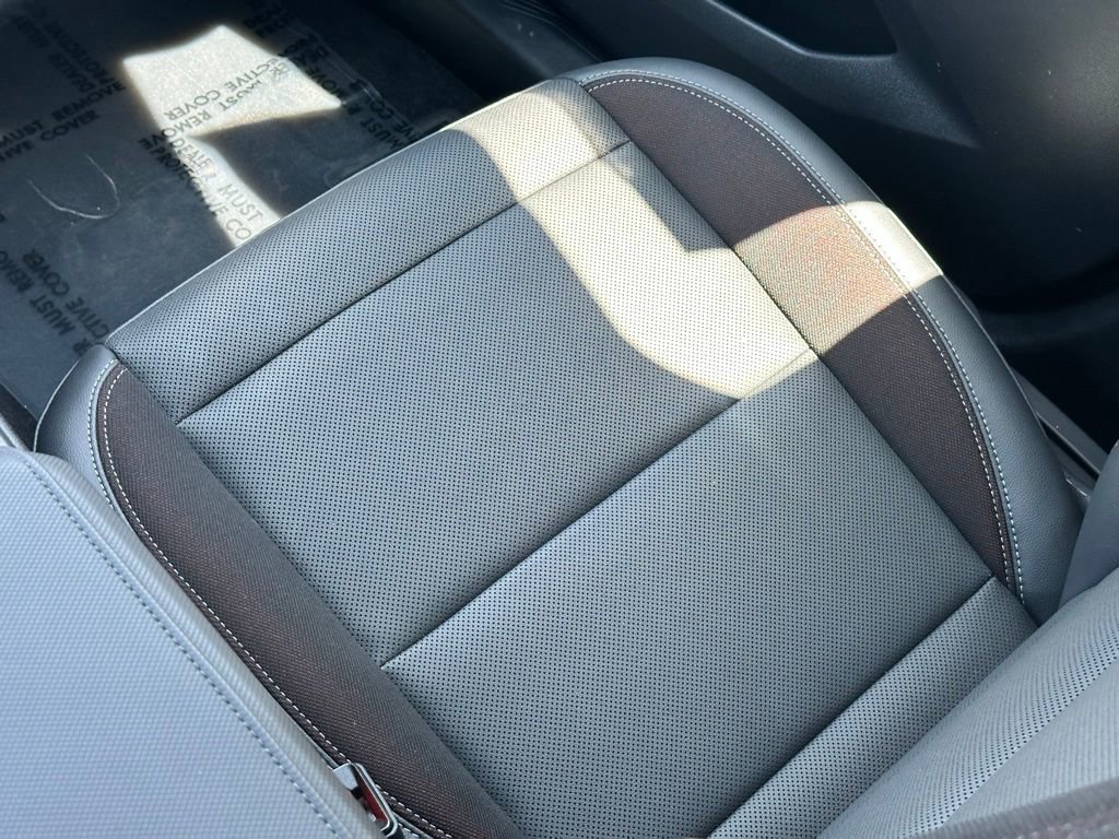 Used 2024 Chevrolet Equinox EV RS image 12