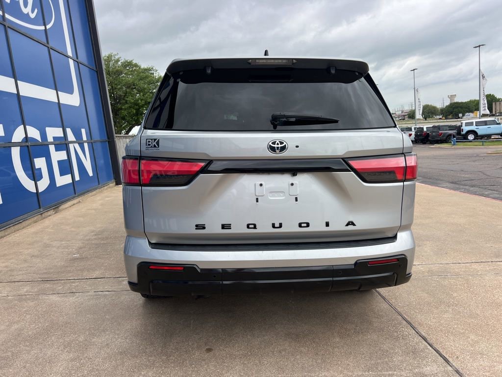 Used 2023 Toyota Sequoia Platinum AWD/4WD image 3