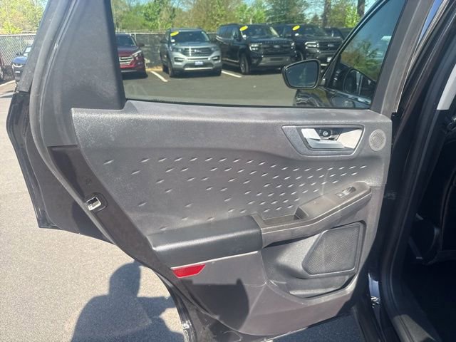 Certified 2020 Ford Escape Titanium w/ Titanium Premium Package 2.0 AWD/4WD image 17