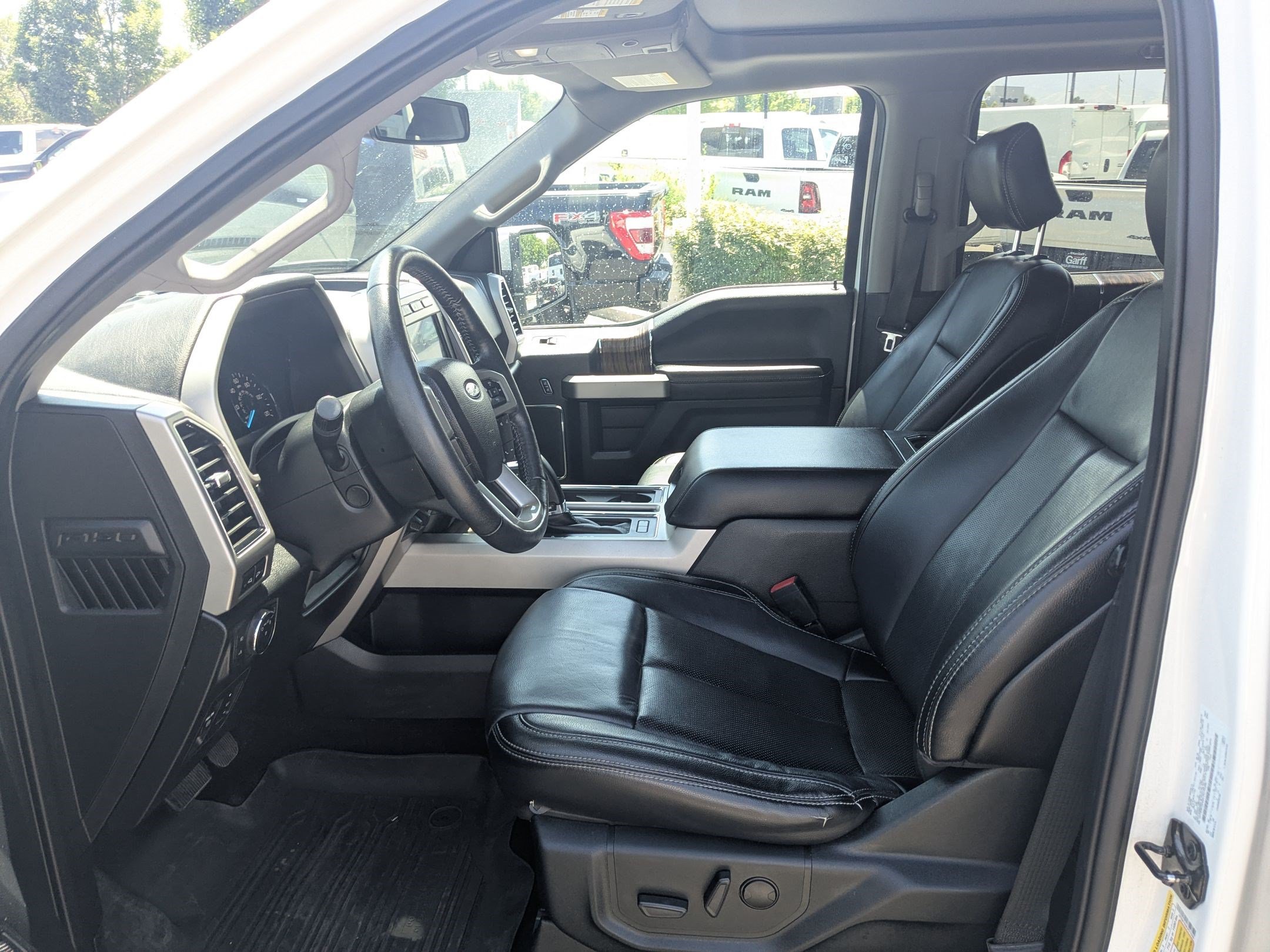 Certified 2020 Ford F150 Lariat w/ Equipment Group 502A Luxury AWD/4WD image 28
