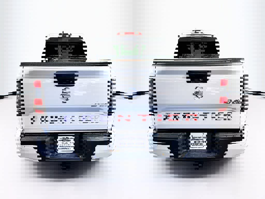 Used 2024 Nissan Frontier SV w/ Technology Package image 4