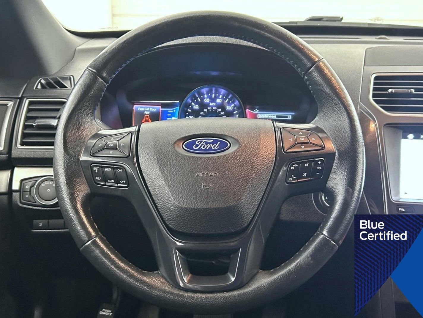 Certified 2018 Ford Explorer XLT w/ Equipment Group 202A image 11