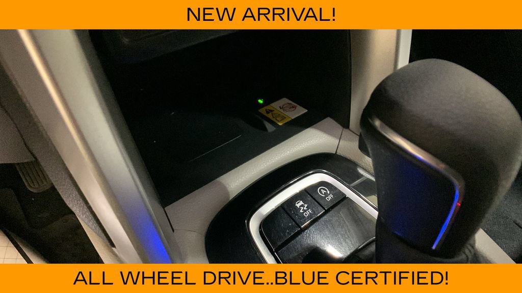 Used 2022 Toyota Corolla Cross LE AWD/4WD image 38