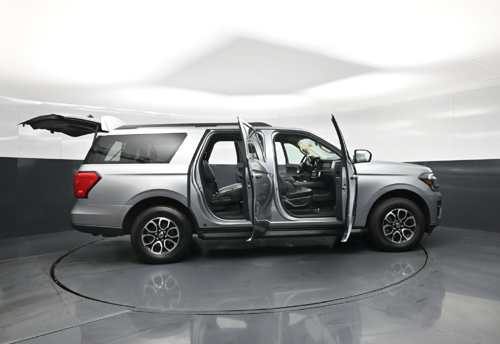 Certified 2024 Ford Expedition Max XLT AWD/4WD image 5