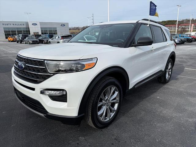 Certified 2023 Ford Explorer XLT w/ Equipment Group 202A image 4