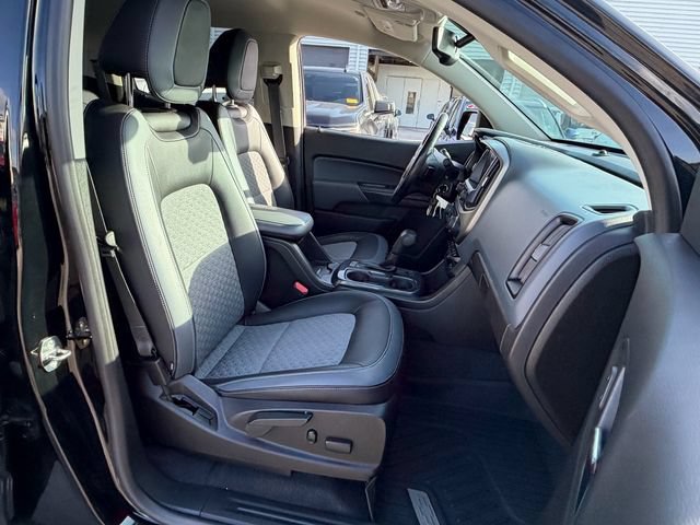 Used 2020 Chevrolet Colorado Z71 w/ Z71 Midnight Edition RWD image 17