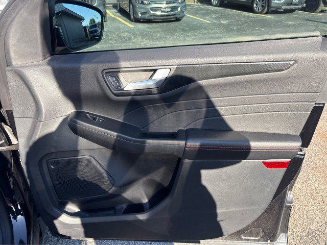 Certified 2022 Ford Escape SEL w/ SEL Stealth AWD Package image 20