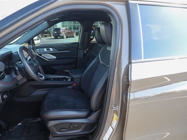 Certified 2026 Ford Explorer ST AWD/4WD image 2