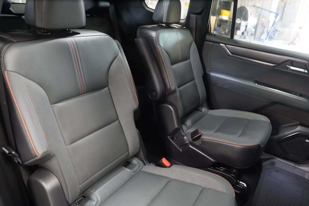 Used 2025 GMC Acadia AT4 w/ Super Cruise Package AWD/4WD image 26