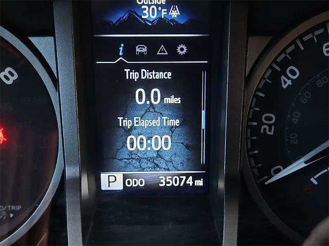 Used 2022 Toyota Tacoma TRD Off-Road image 22