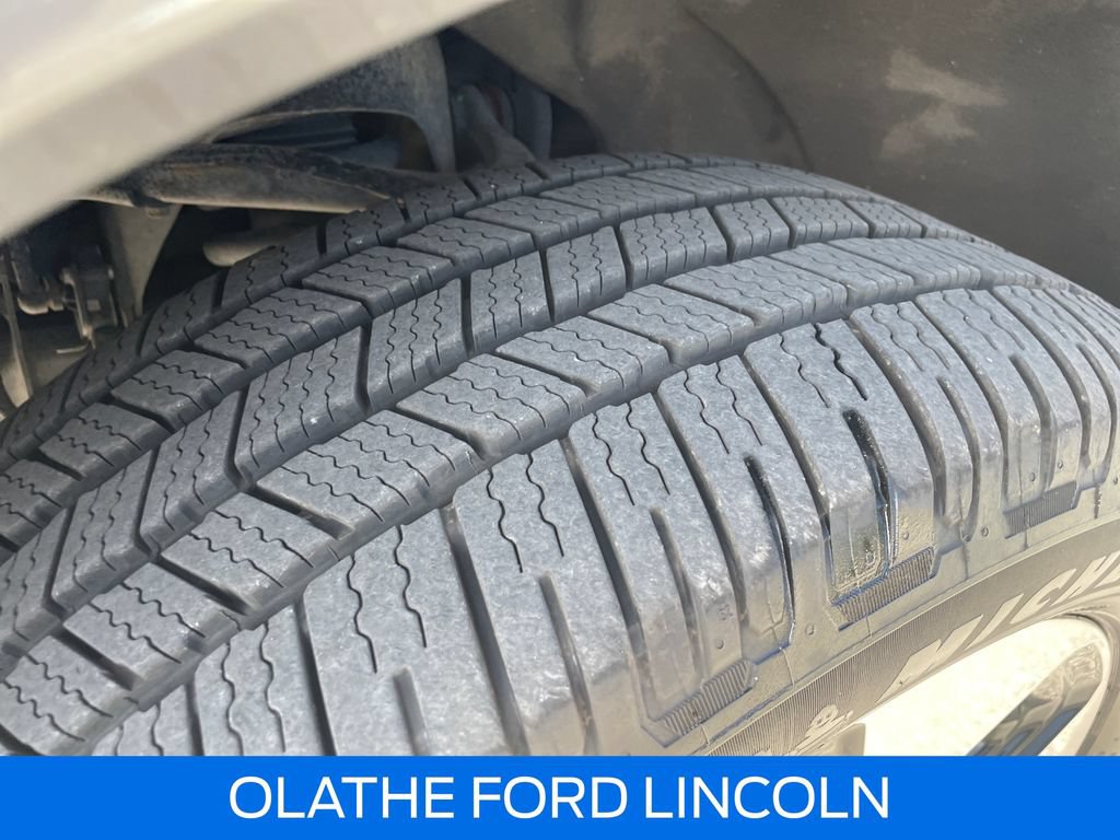 Certified 2022 Ford F150 Lightning Platinum AWD/4WD image 27